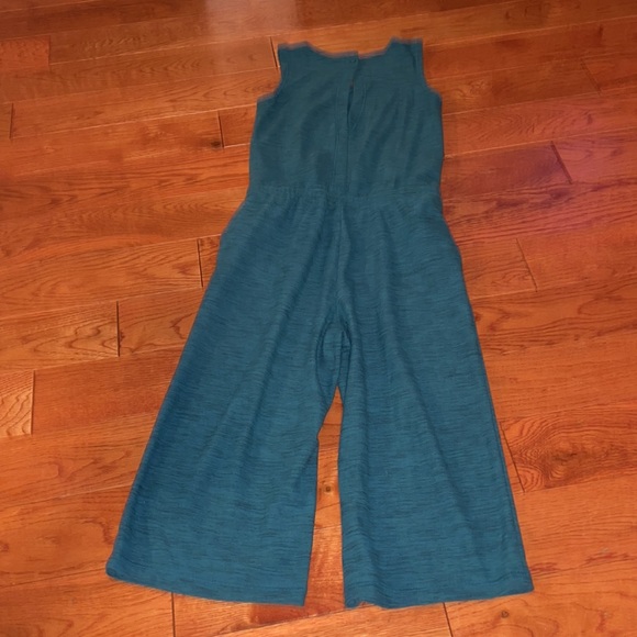 OLD NAVY ACTIVE ROMPER - Picture 2 of 4